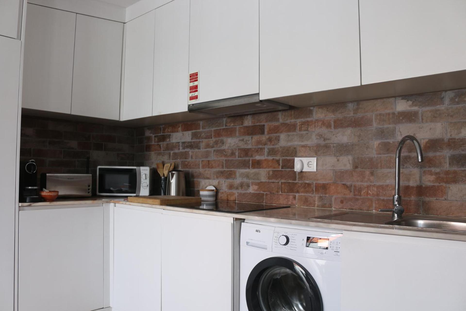 9 Min Metro To Downtown -remote Working - Free Parking