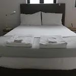 9 Min Metro To Downtown, For Couples& Free Parking