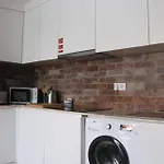 9 Min Metro To Downtown, For Couples& Free Parking