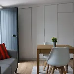 9 Min Metro To Downtown, For Couples& Free Parking